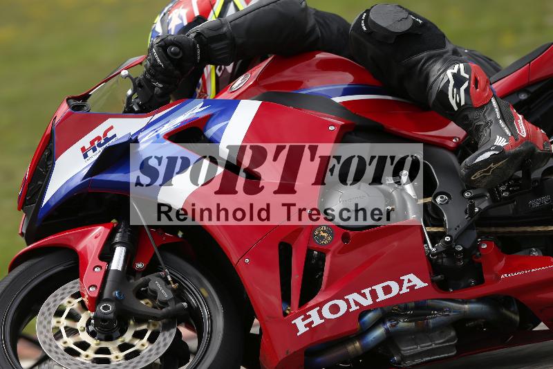 /37 28.07.2025 Dunlop Ride und Test Day ADR/Trackday Erfahren gelb Trackday schnell  rot/98
